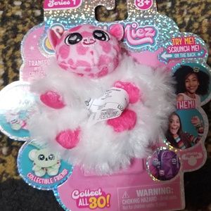 Scrunchmiez Series 1 Careina Giraffe Scrunchie to Collectible Friend Moose Toys